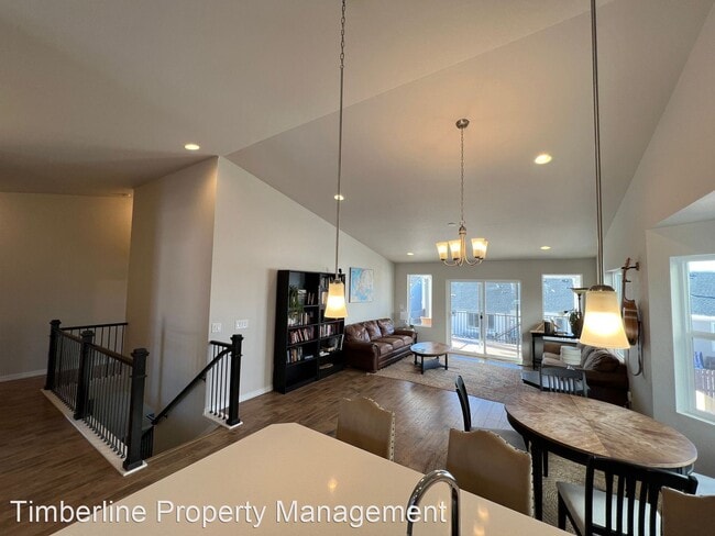 Building Photo - 11174 Tranquil Water Dr