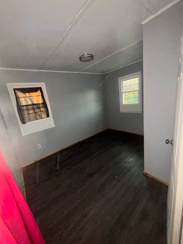 Building Photo - 12 Green Acres Dr