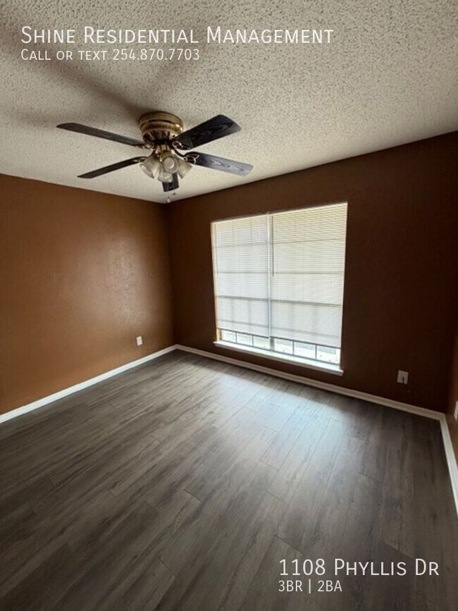 Foto del edificio - 1108 Phyllis Dr