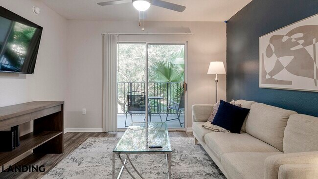 Foto del edificio - 10200 Falcon Pine Blvd