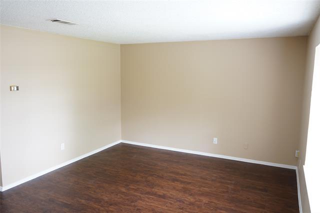 Building Photo - 1801 Parker Rd