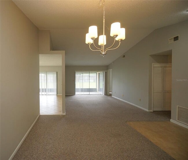 Foto del edificio - 8755 Hampden Dr