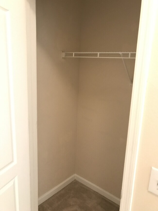 Building Photo - Rare Mirabella 3 Bedroom, 2 Bath Condo for...
