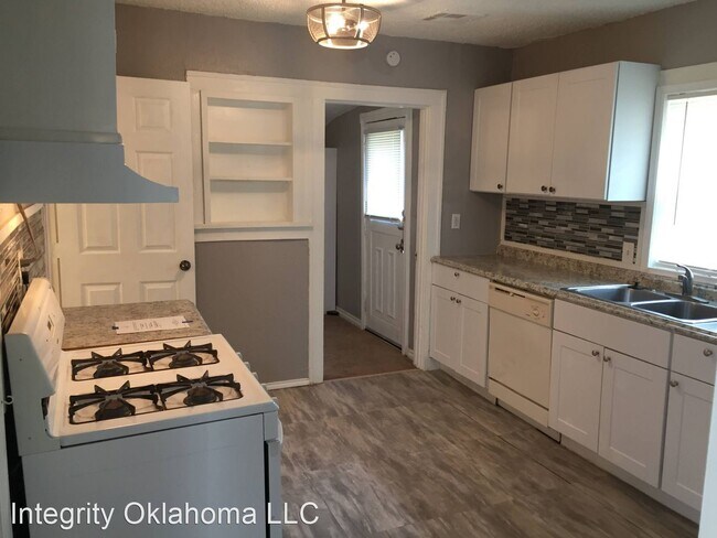 Foto del edificio - 2 br, 1 bath House - 121 Birch Avenue