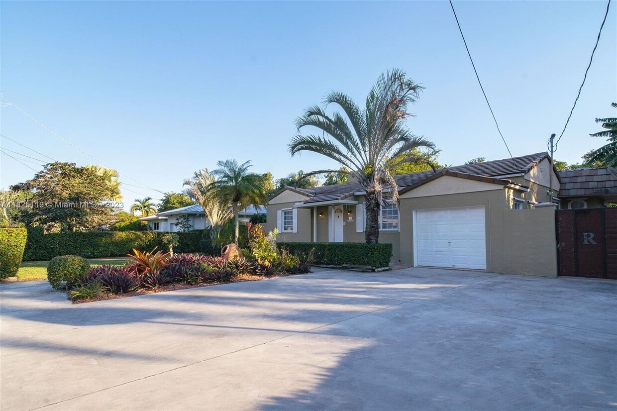 1102 NE 117th St, Biscayne Park, FL 33161 House Rental in Biscayne