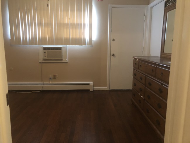 Building Photo - 34 N King Arthur Ct
