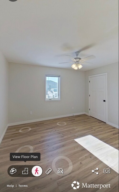 Foto del edificio - 104 8th Ave SW