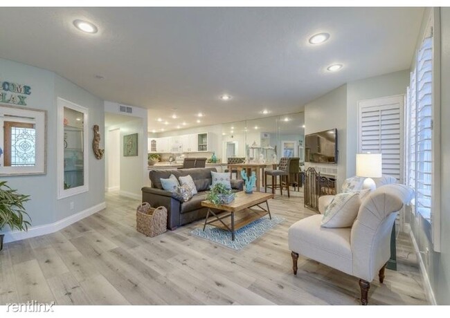 Building Photo - 2 br, 2.5 bath Condo - 734 Ensenada Ct