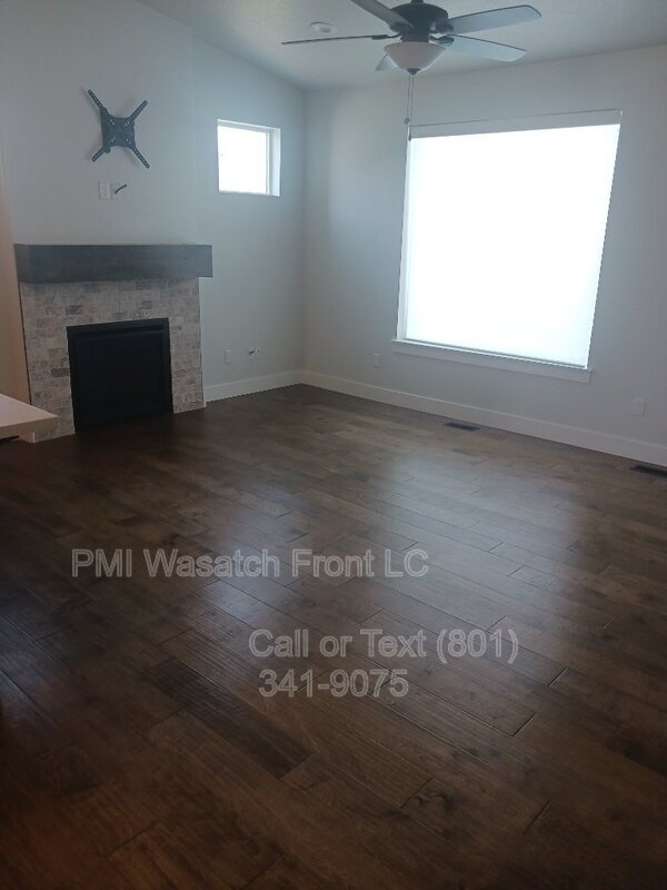 Building Photo - 4198 W Bella Bluff Dr