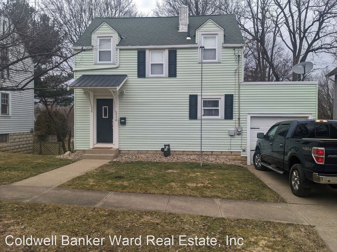 Primary Photo - 2 br, 1 bath House - 228 Banning Ave