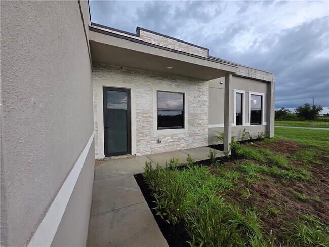 Building Photo - 1324 NE 18th Terrace