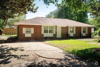 Building Photo - 705 Winton Ct