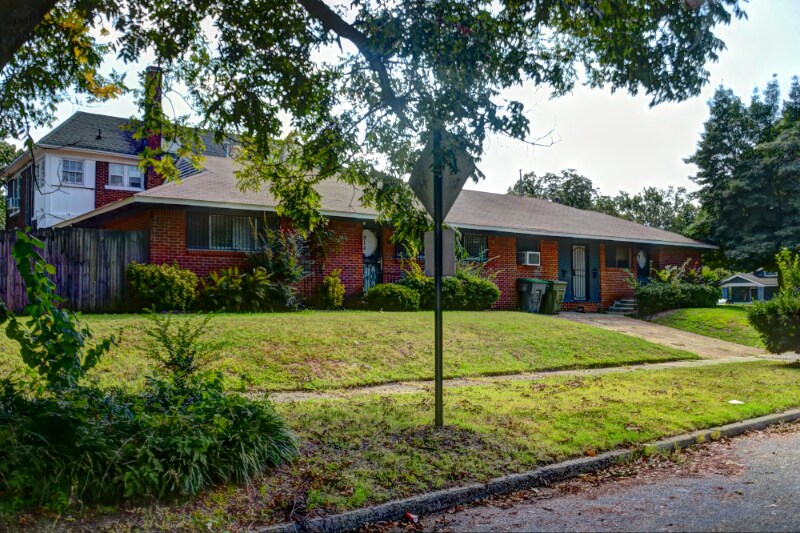 Primary Photo - 814 N Avalon St