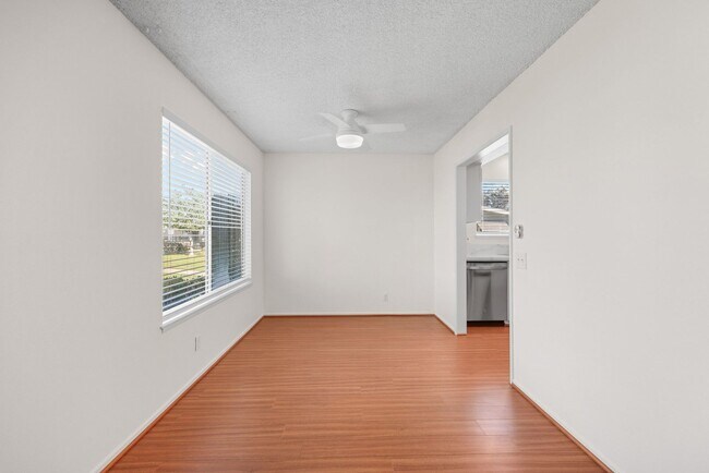 Foto del edificio - Wonderful Location & Value in Oceana 55+ Community