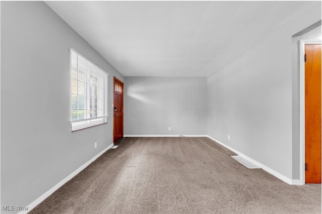 Building Photo - 18425 Puritas Ave