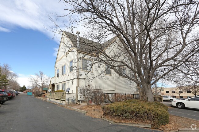Building Photo - 1419-1425 Riverside Ave