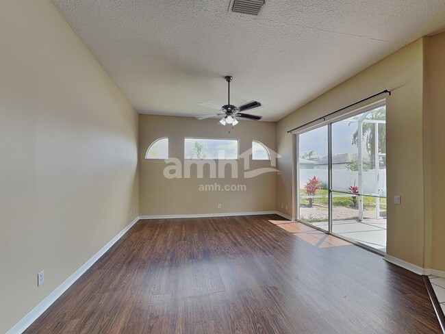 Building Photo - 4817 76th Ct E