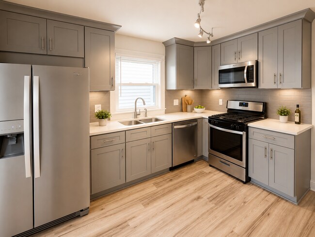 Building Photo - 1937 N Hamlin Ave