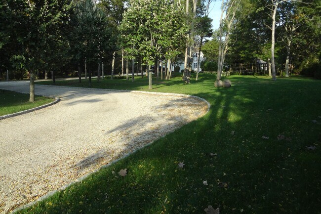 Building Photo - 56 Barkers Island Rd
