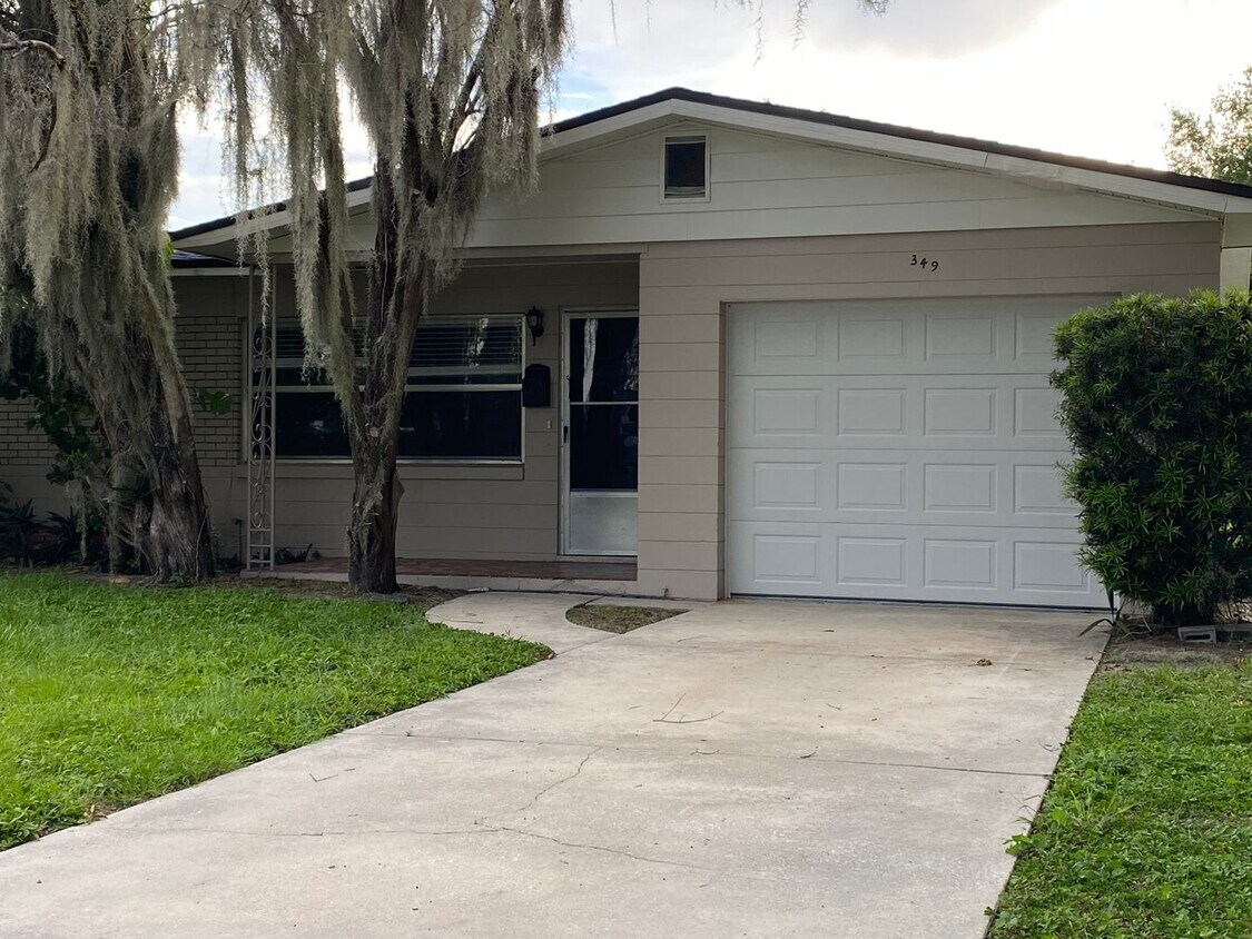 Foto principal - Stunning 2 Bed 2 Bath Winter Park Home!!!