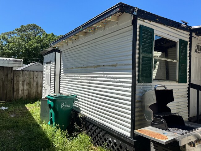 Foto del edificio - 4115 Aurora Rd