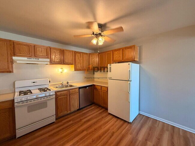 Foto del edificio - 111 Harrington Ave