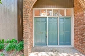 Building Photo - 701 Bering Dr