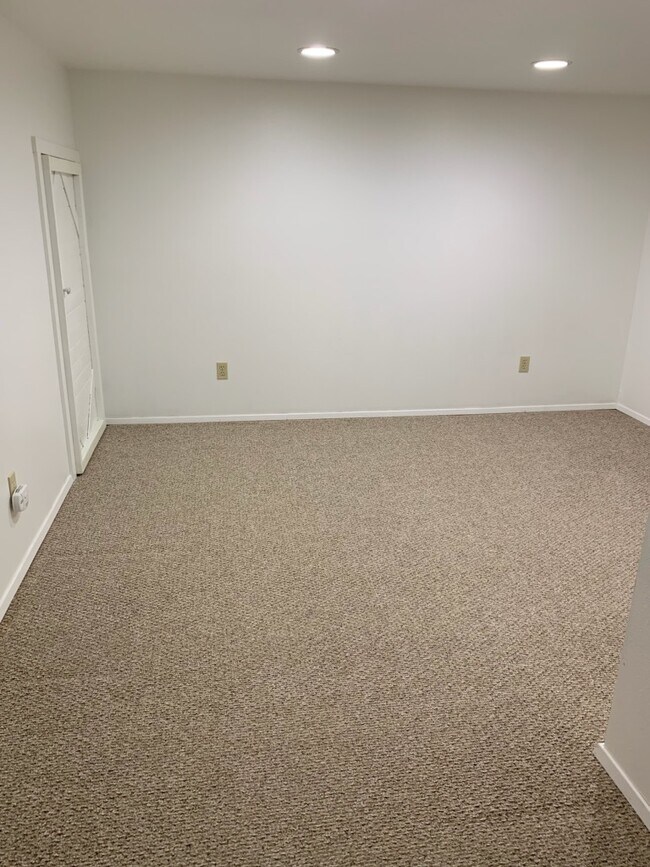 Bedroom 1 - 3531 Oakes Ave