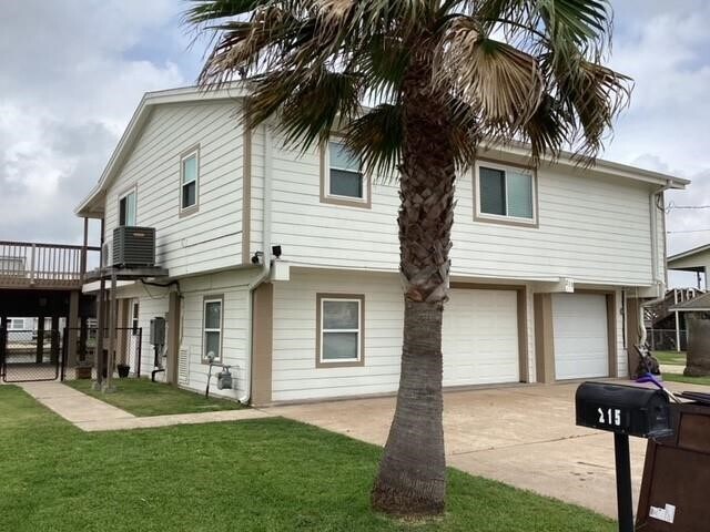 Foto principal - 215 Barracuda St