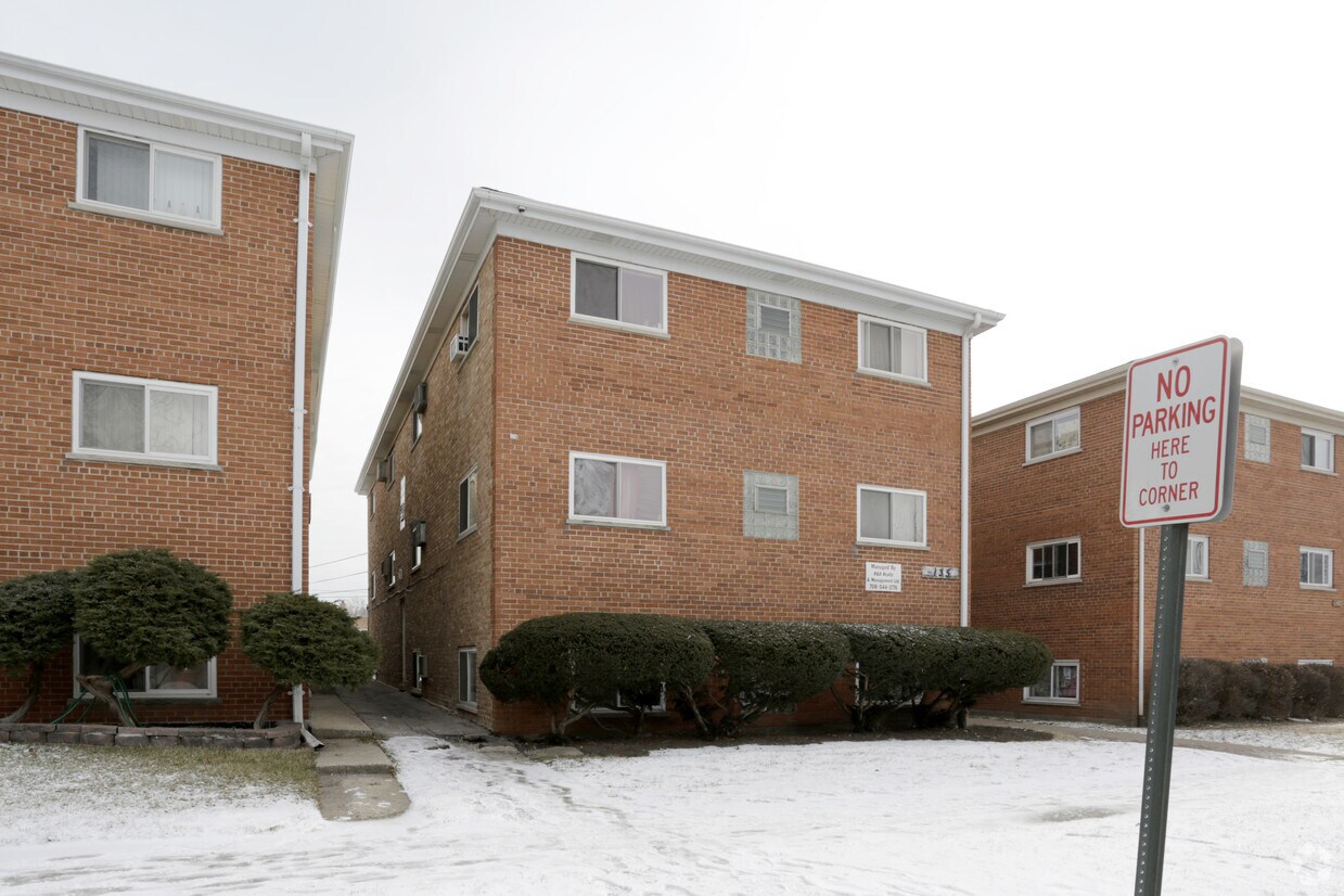 Foto del edificio - 135 50th Ave