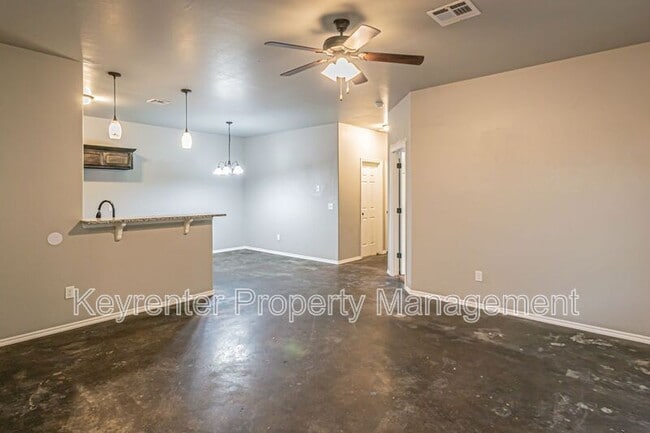 Building Photo - 1869 Cypress Ln