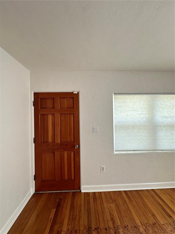 Building Photo - 2130 Oglesby Ave