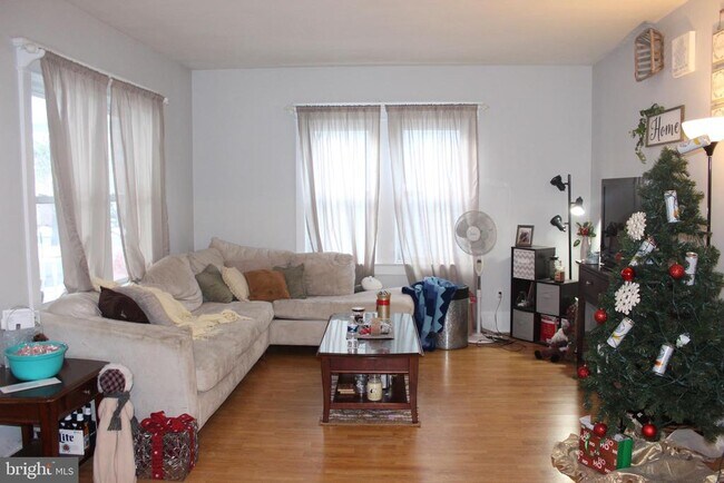 Foto del edificio - 319 Swarthmore Rd