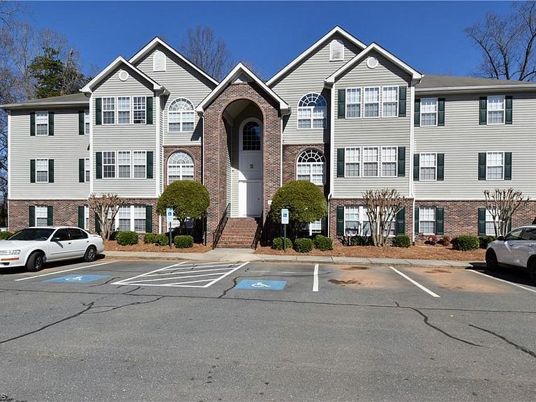 213 Timberline Ridge Ct Unit 213 Timberline, WinstonSalem, NC 27106
