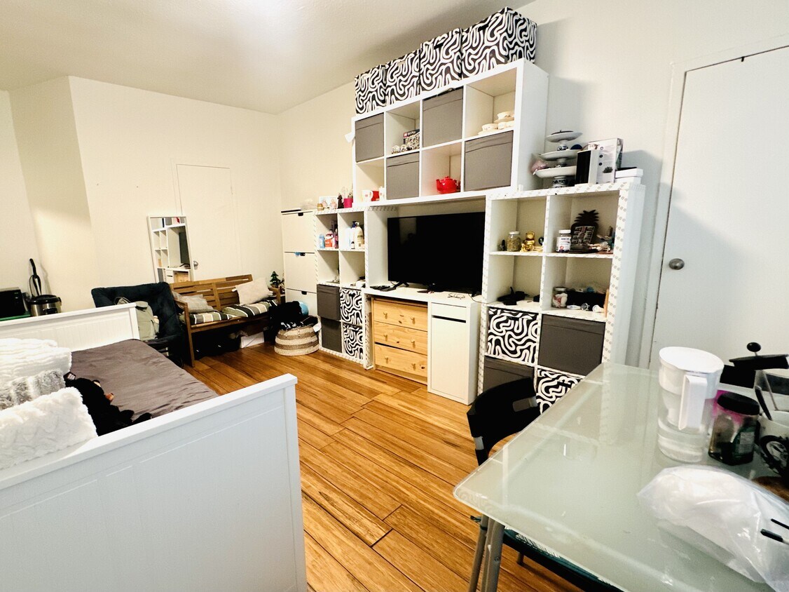 Photo principale - 1554-1554 King St W
