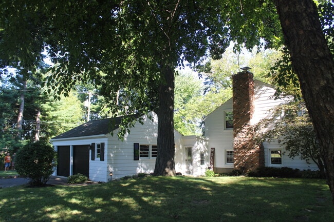 Building Photo - 275 Woodland Dr