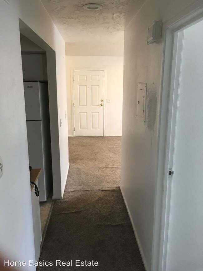 Building Photo - 109 E 600 S