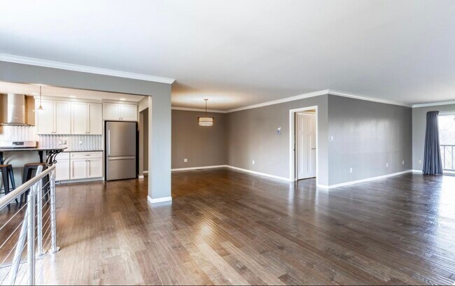 Foto del edificio - 3501 Spy Run Hill Dr