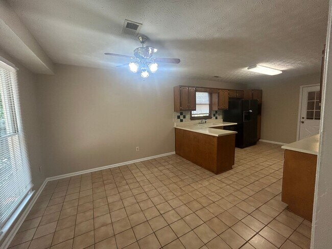 Building Photo - 210 Buckeye Ln