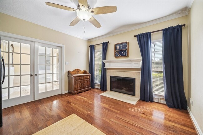 Foto del edificio - 1118 Sherfield Ridge Dr