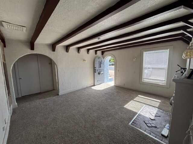 Foto del edificio - 701 Cerbat Ave