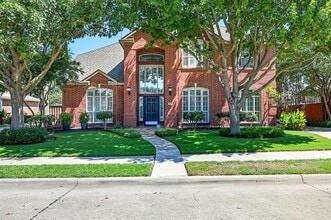Building Photo - 9213 Briarcrest Dr