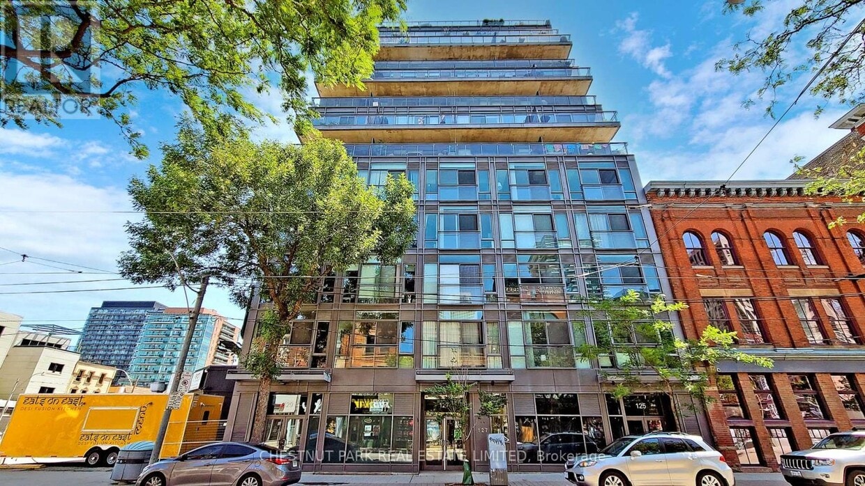 Primary Photo - 127 Queen St E