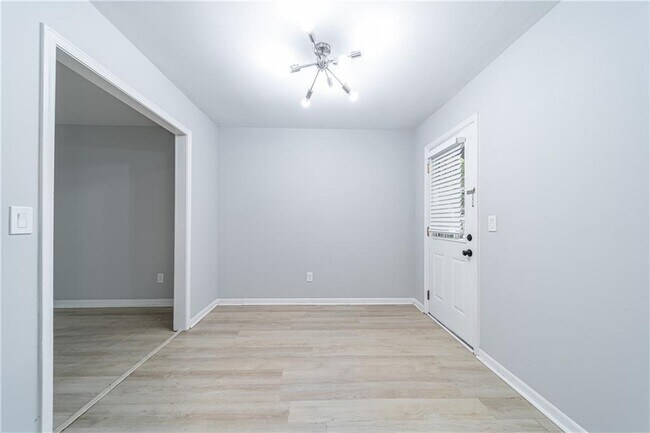 Foto del edificio - 690 Bellemeade Dr SW