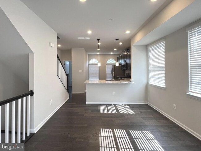 Building Photo - 7801 Rosella Ln