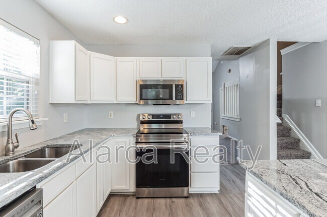 Building Photo - 12312 Bluestem Ln