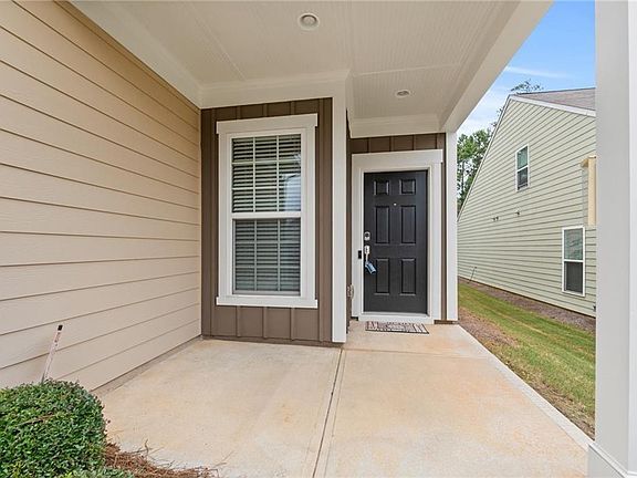 Main Entrance - 610 Larch Looper Dr