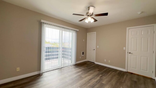 Interior Photo - XAV Imperial Beach Palms
