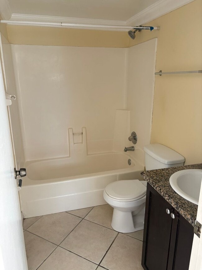 Building Photo - 2/2 Townhome in Fort Myers for Rent