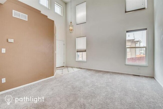 Foto del edificio - 12521 Clermont St, Thornton, CO, 80241